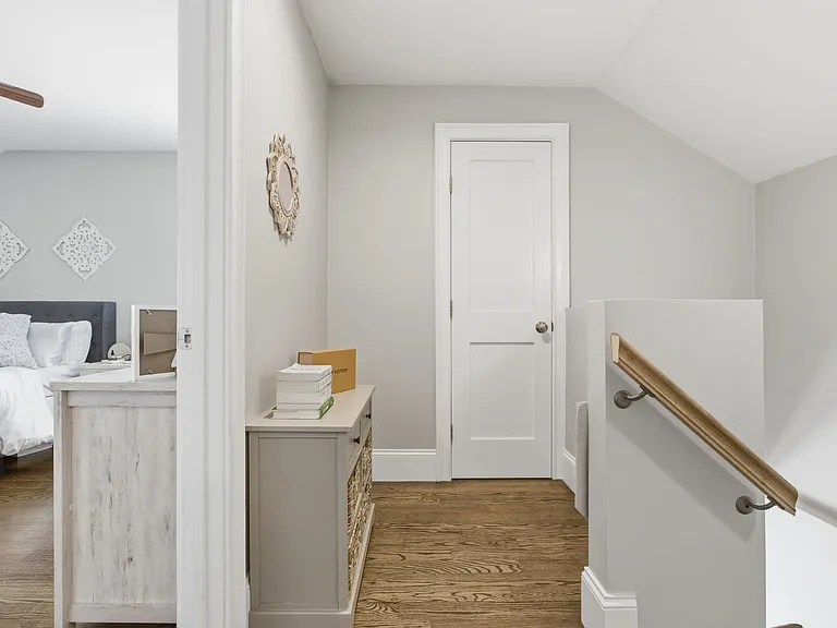 18 Sylvester Rd #2 — Photo 8