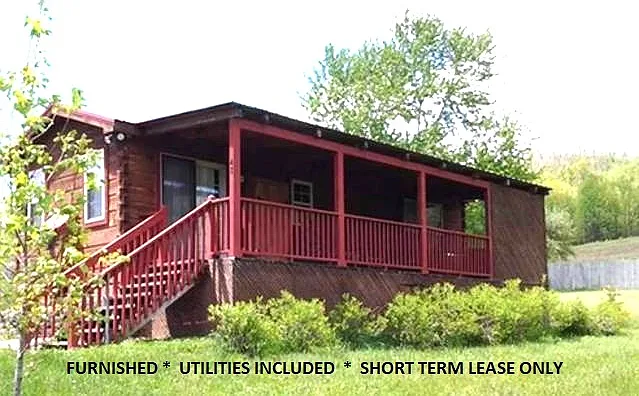 48 Wyatt Ln
