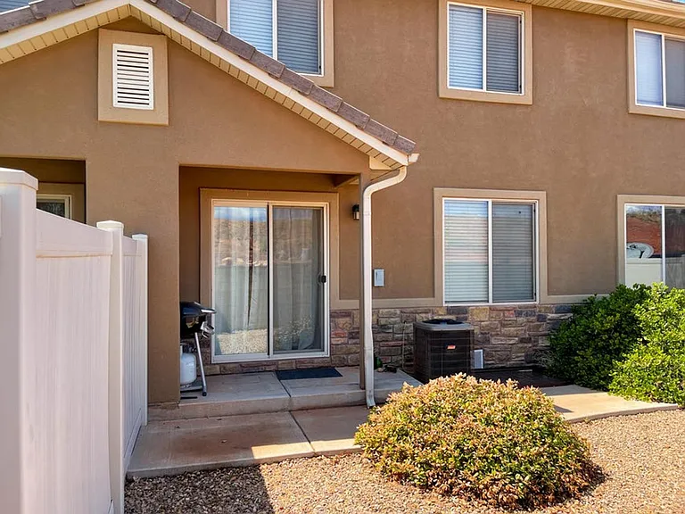 1000 E Bluff View Dr #67 — Photo 6