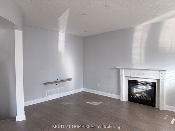 5th image of 1179 Ravenscroft Rd