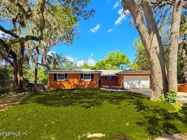 10135 Lakeview Rd W, Jacksonville, FL 32225