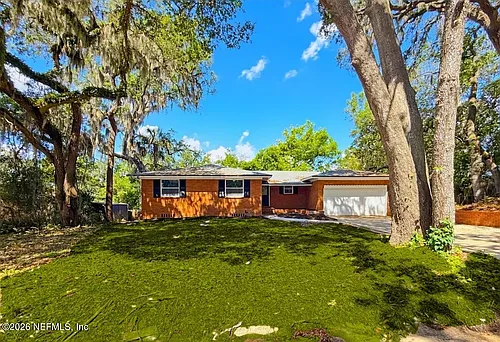 10135 Lakeview Rd W Photo 1