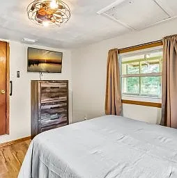 4526 Jones Rd — Photo 15