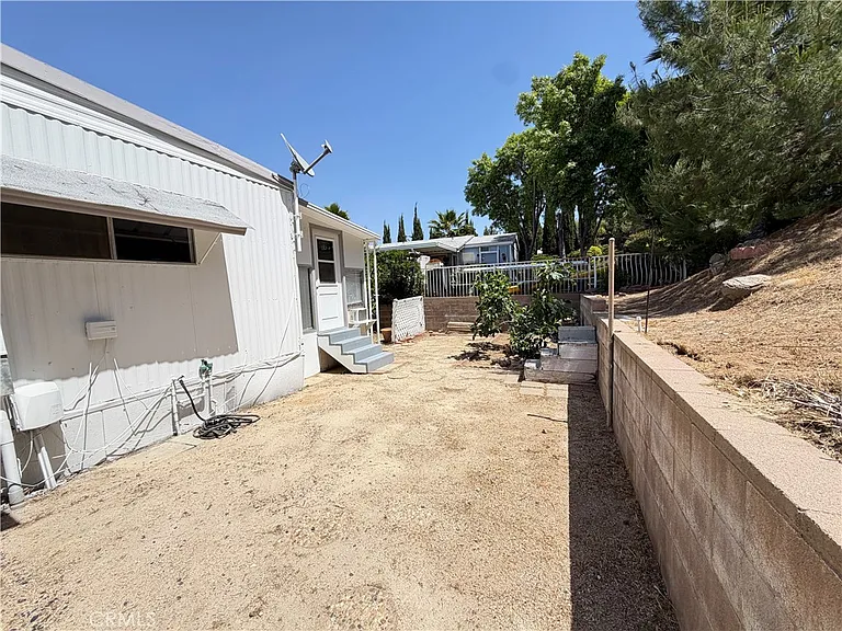 22895 Skylink Dr — Photo 15