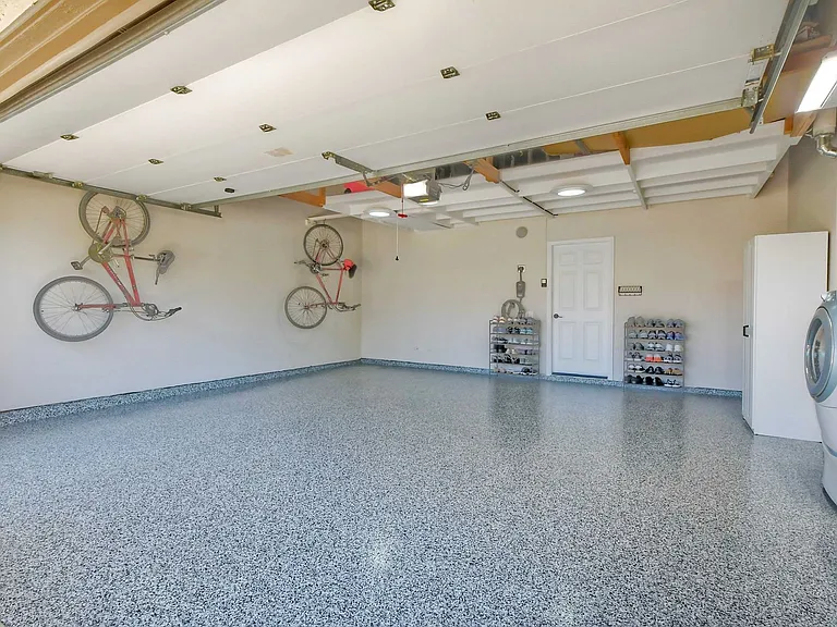 1237 Granada Way — Photo 23
