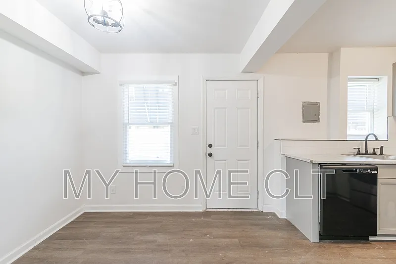 2 bed, 1.5 bath, 854 sqft, $1,250 — Photo 3