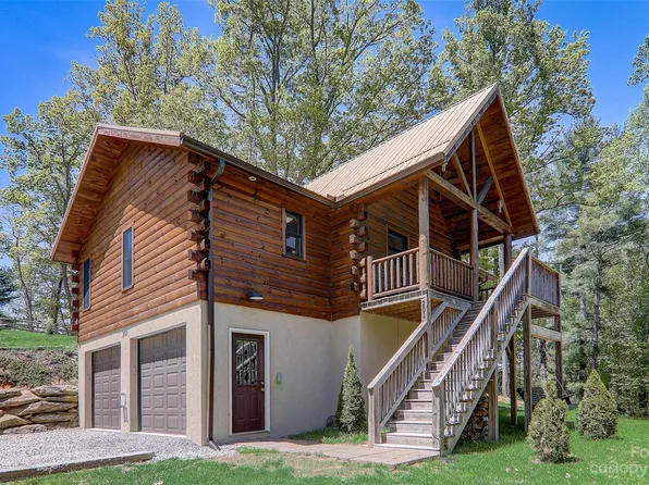 201 Dreamworks Ct, Hendersonville, NC 28792