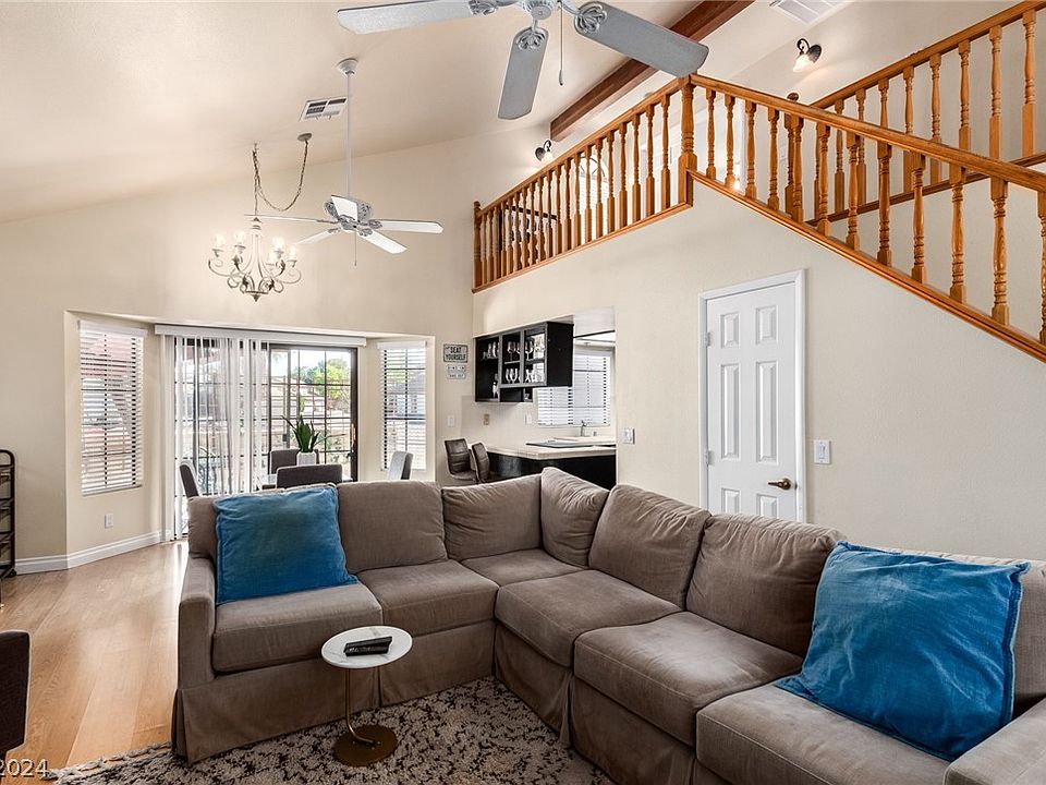 1st image of 3296 Dayflower St #4