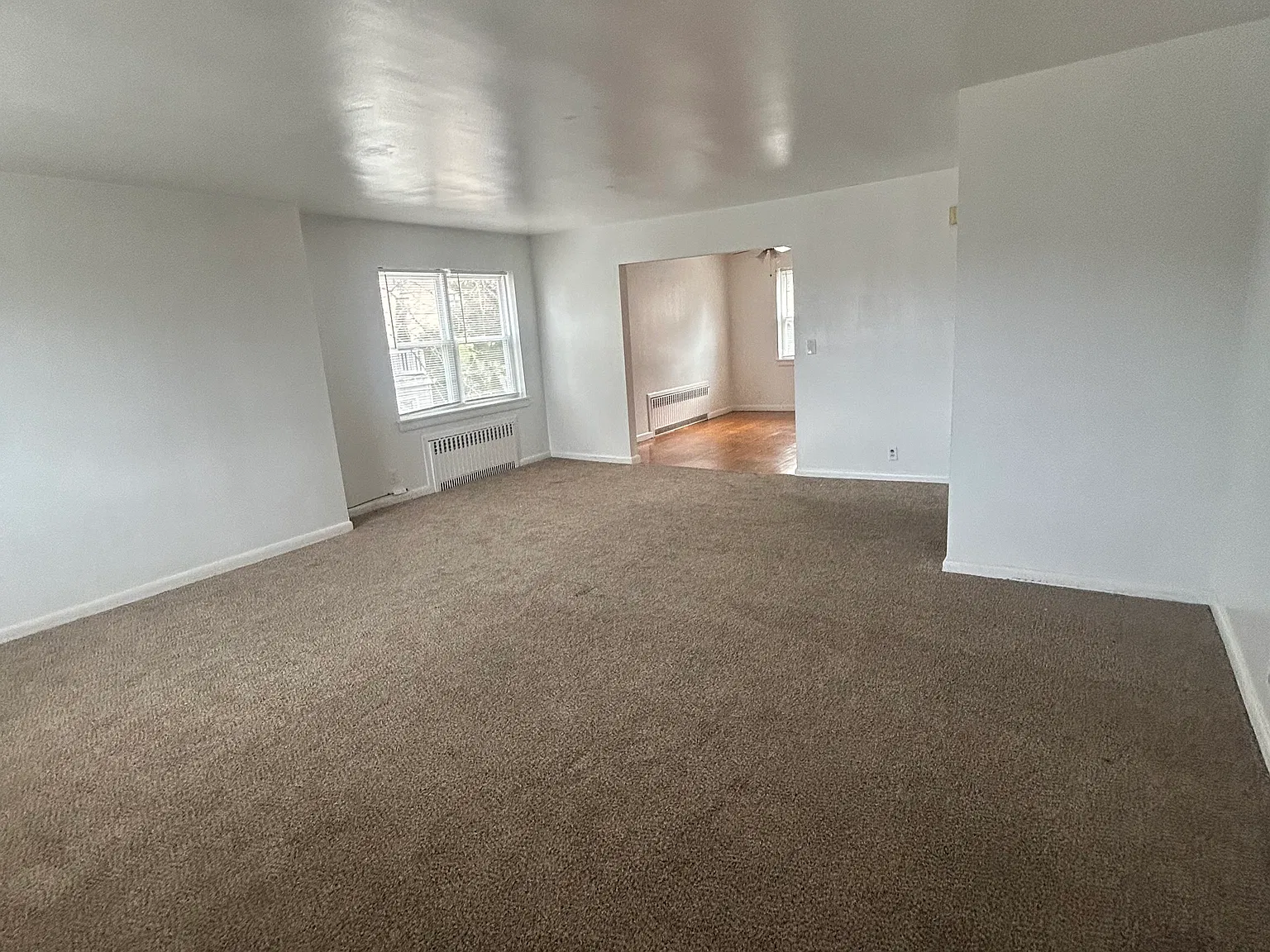 2 bed, 1050 sqft, $3,100 — Photo 4