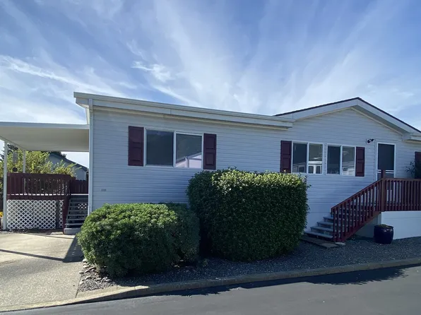 98042 W Benham Ln Space 15, Brookings, OR 97415