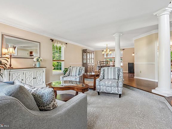 5th image of 1 Woodmont Ct