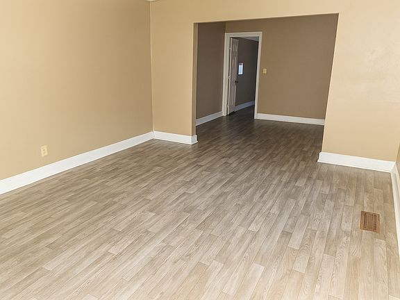 2nd image of 2106 Melton Ave