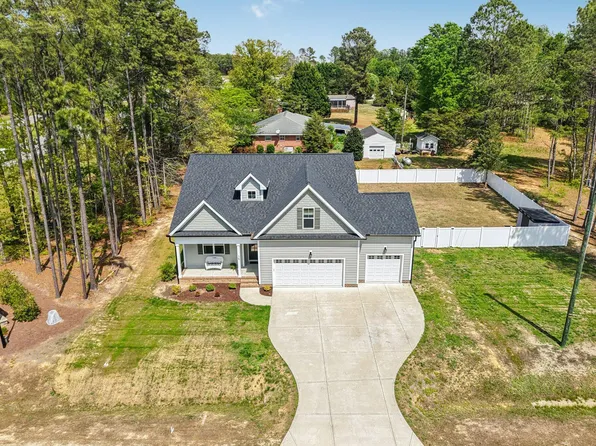 15 Arbor Dr, Youngsville, NC 27596
