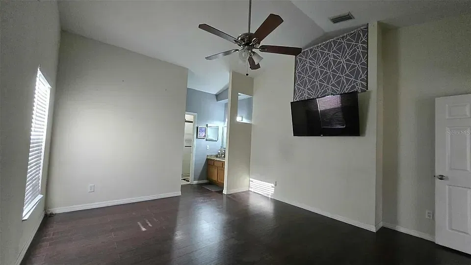 3 bed, 1467 sqft, $2,775 — Photo 4