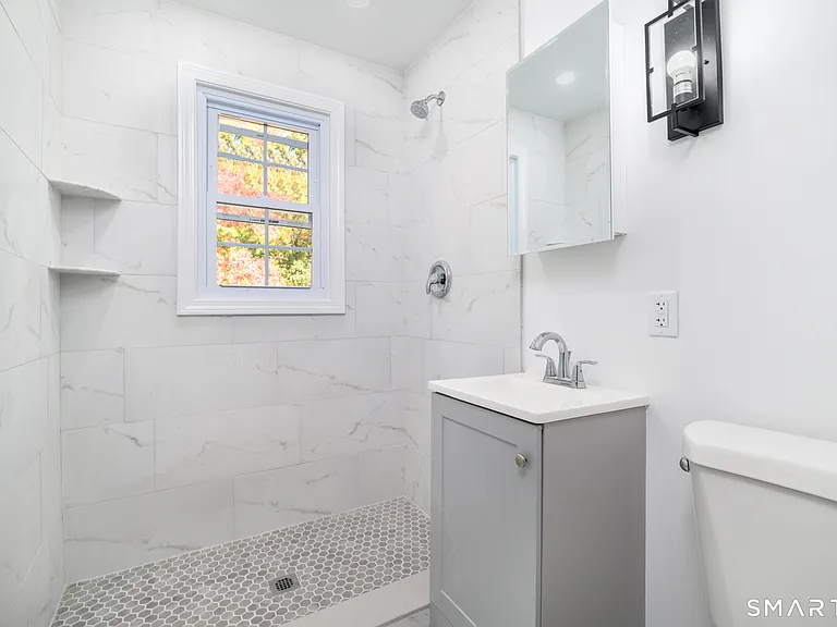 40 Beacon View Dr #2 — Photo 9