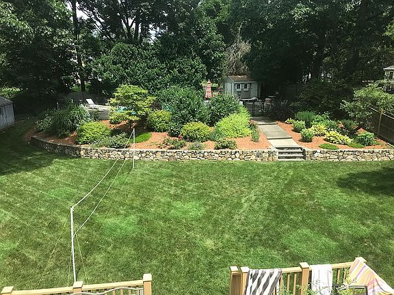 Back yard & pool (stairs)