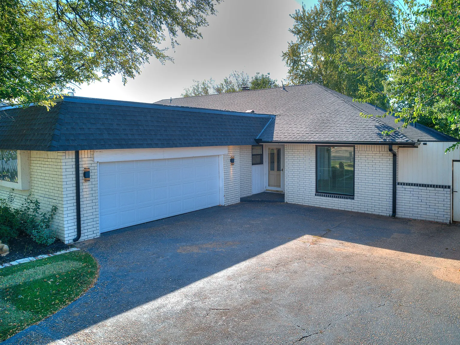 3 bed, 2000 sqft, $2,300 — Photo 4
