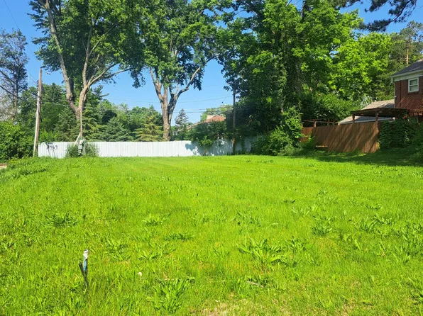 3467 Far Hills Ave, Dayton, OH 45429