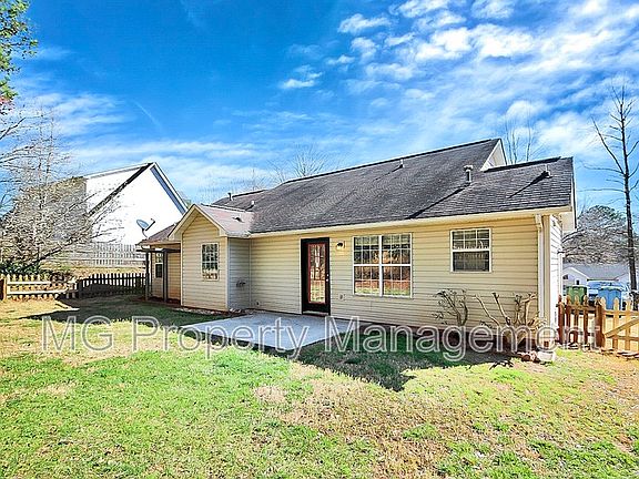 5th image of 141 Brookshire Dr
