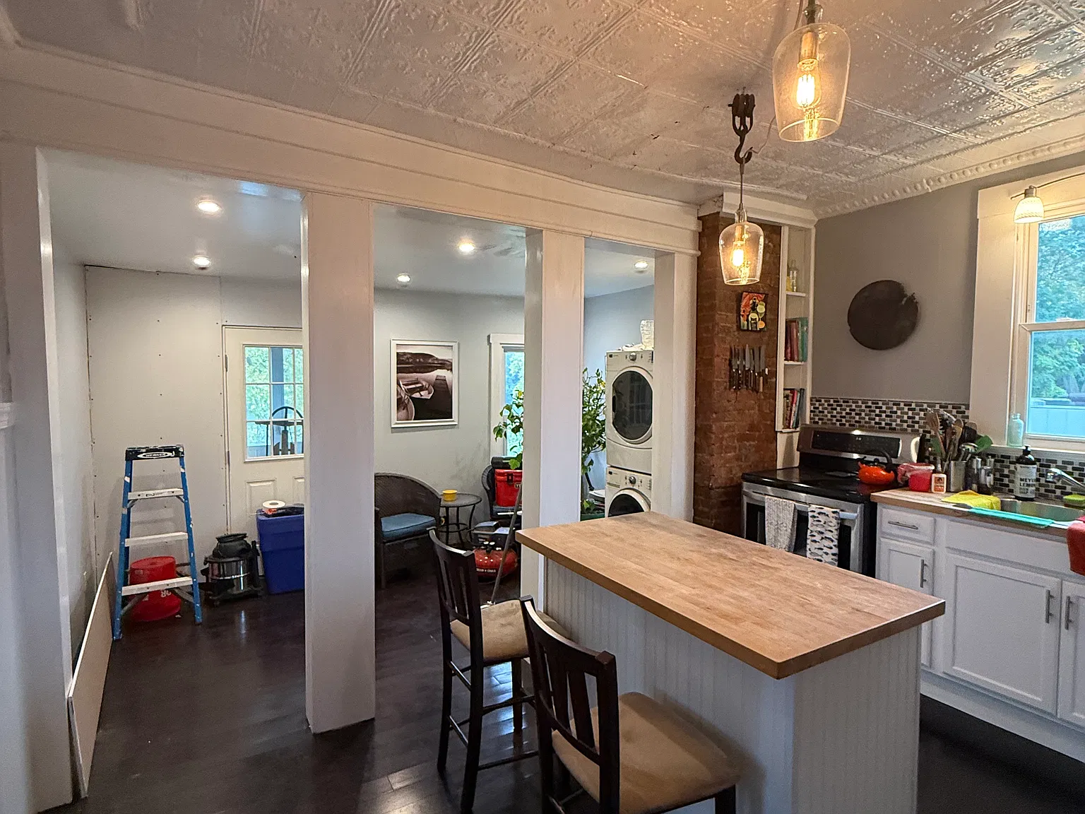 3 bed, 1300 sqft, $2,000 — Photo 4