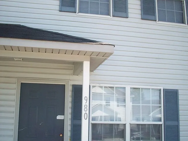 980 W Pueblo Dr — Photo 1