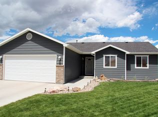 6 Spring Dr, Wetumpka, AL 36092