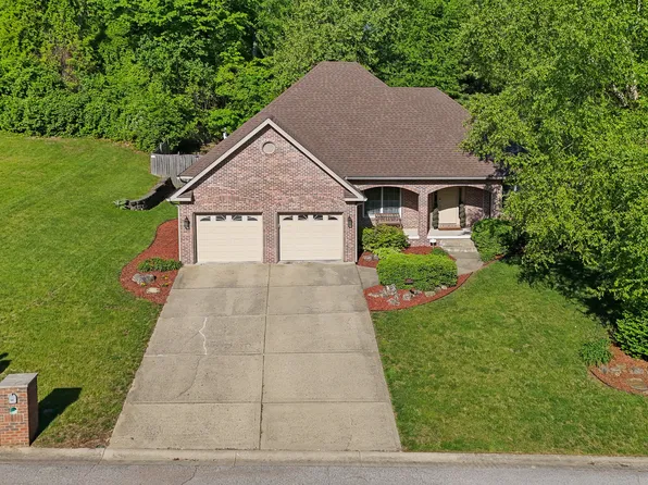 2545 Eisenhower Ln, Terre Haute, IN 47803