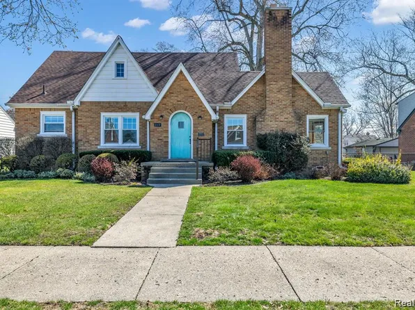 848 N Waverly St, Dearborn, MI 48128