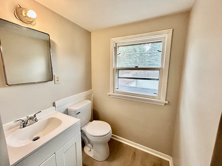 4104 Burton Ave — Photo 19