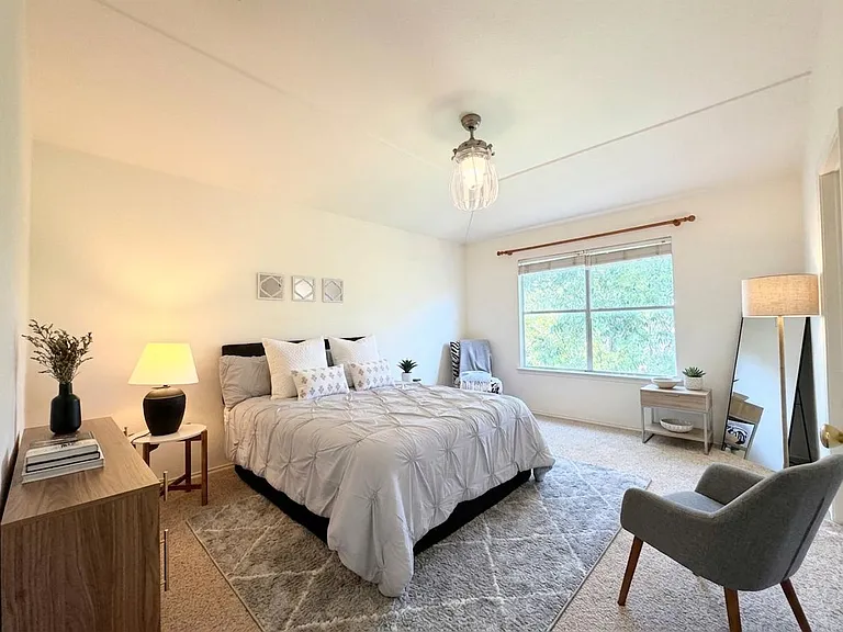 9802 Copper Creek Dr — Photo 22