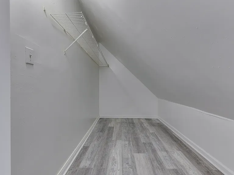 2109 Barth Ave — Photo 10