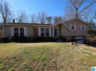 832 Hickory Dr, Mount Olive, AL 35117