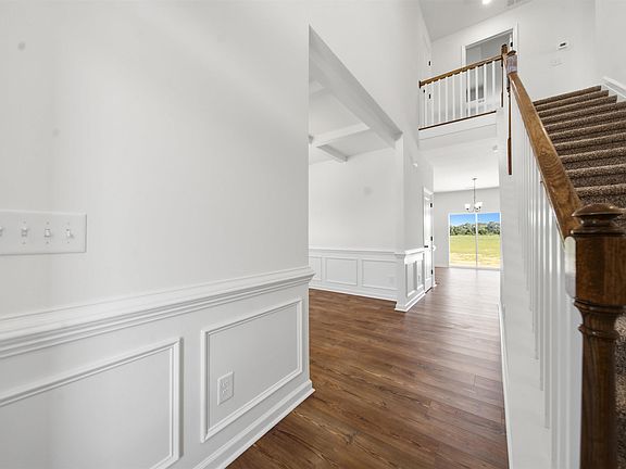 3rd image of 305 Caldon Rd