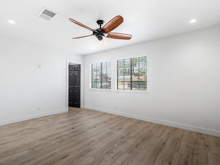 72955 Amber St — Photo 18