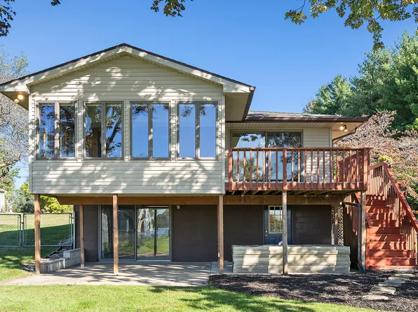 7932 N Indian Lake Dr, Scotts, MI 49088