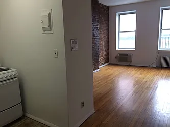 Rented by Acacia Realty