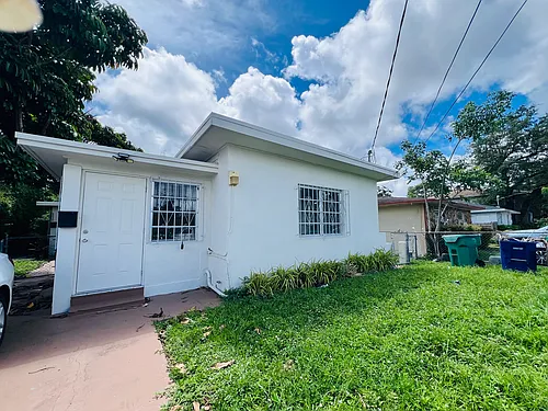 8033 NW 12th Ct #1 Photo 1