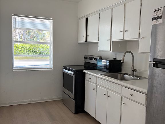 3rd image of 146 NE 1st Ave #146