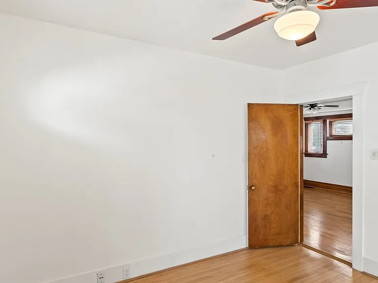 668 E Bryan Ave — Photo 12