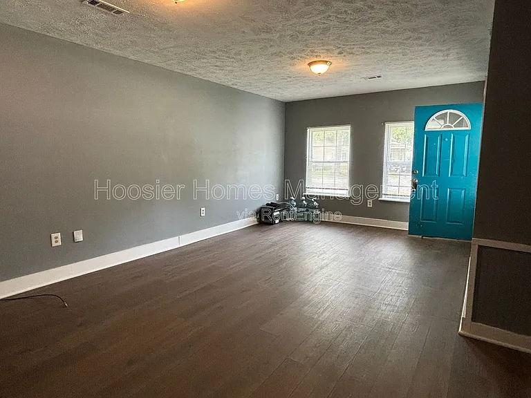 3135 E Minnesota St — Photo 4