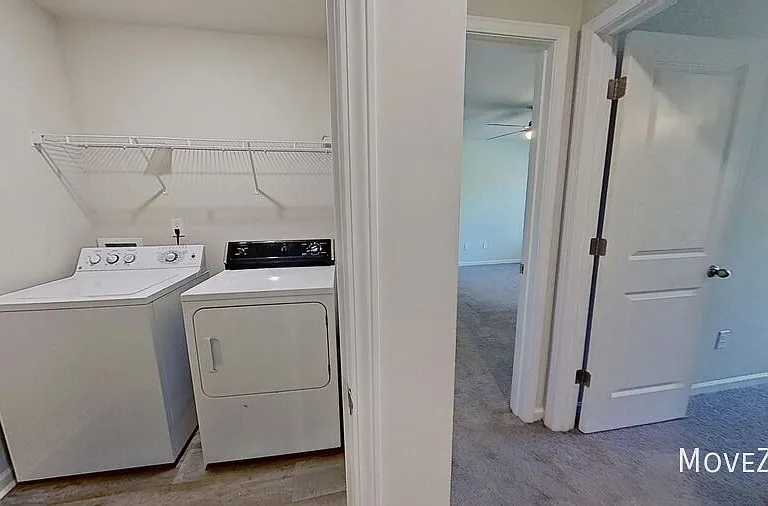 9319 Vineyard Grove Ln NE — Photo 22