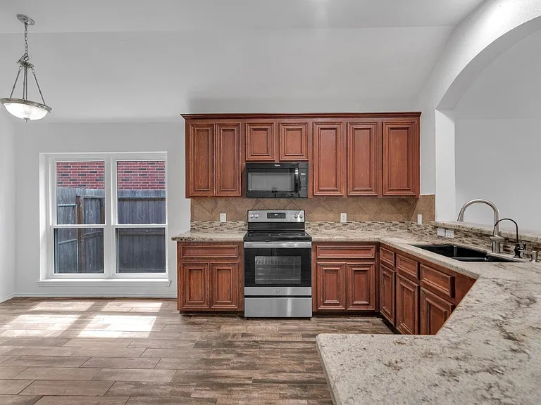 28223 Fantail Dr — Photo 5