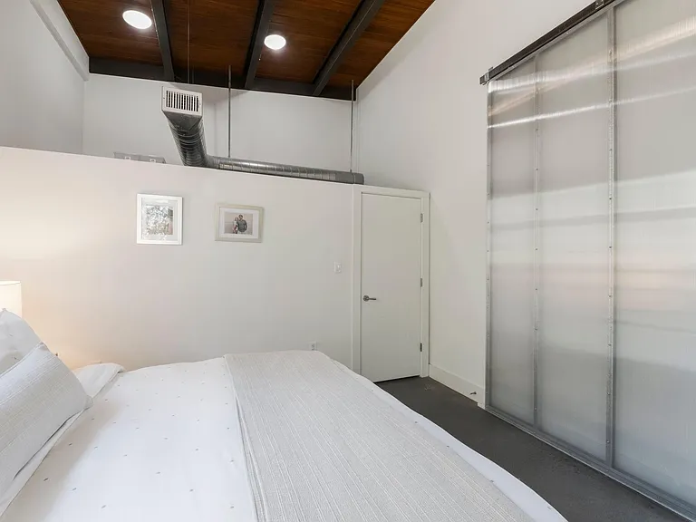 2205 N Lamar Blvd #321 — Photo 26