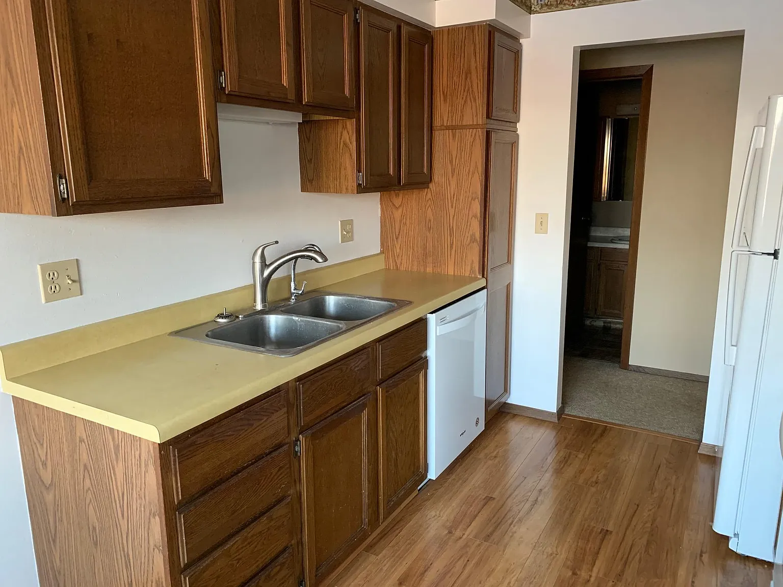 2 bed, 1.5 bath, 1000 sqft, $850 — Photo 4