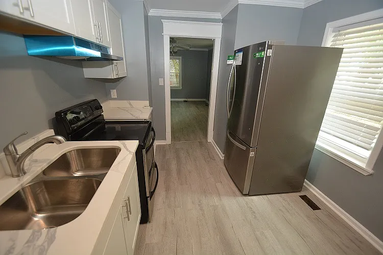 712 Bernice St — Photo 3