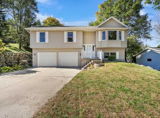 761 Willow Run St, Cottage Grove, WI 53527