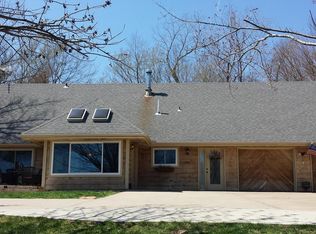 3911 NE Beach Rd, Lees Summit, MO 64064