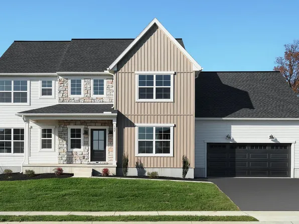 157 Copper Ridge Dr, Newmanstown, PA 17073