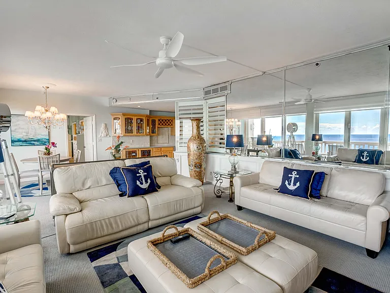 840 Ocean Dr #Penthouse C — Photo 32