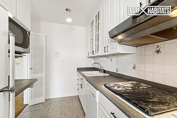 Sold by Citi Habitats | media 2